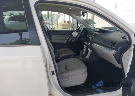 2016 Subaru Forester 2.5I Limited z USA, uszkodzony, nr VIN JF2SJARC3GH559791